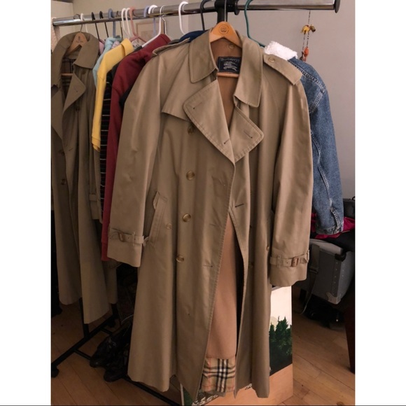 Men’s Burberry trench coat - Picture 4 of 8